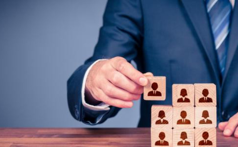 تطوير مسؤولي الموارد البشرية والرواتب في القطاع الحكومي